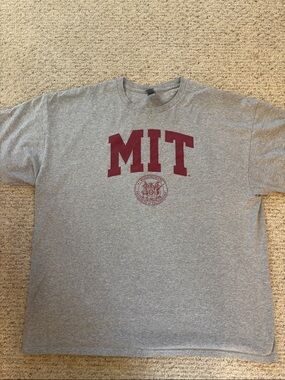 Gildan Men’s MIT Gray T-Shirt with Maroon Logo, XXL, Excellent Condition